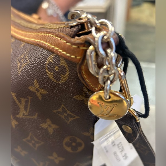 Louis Vuitton Monogram Palermo PM 
2-way shoulder bag. - Picture 3 of 14